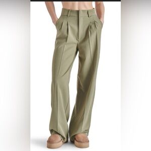 Steve Madden Women Pleated Trouser Dress Pants size L Dusty Olive Color
